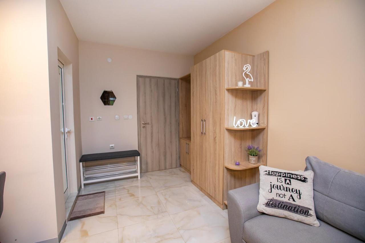 Riva Apartment Санданський Екстер'єр фото